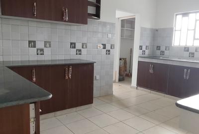 4 Bed Townhouse with En Suite in Ngong