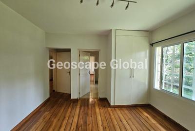 3 Bed House with En Suite in Ridgeways - 4