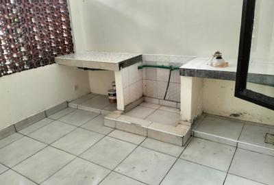 5 Bed Townhouse with En Suite in Riverside
