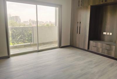 2 Bed Apartment with En Suite at Riverside Drive