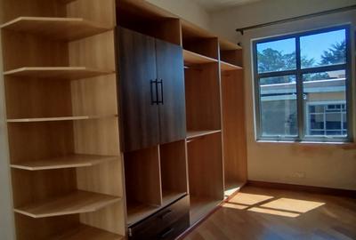 5 Bed House with En Suite in Karen - 3