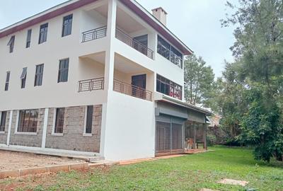 2 Bed Apartment with Backup Generator in Runda