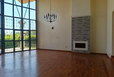 5 Bed Townhouse with En Suite in Runda - 3