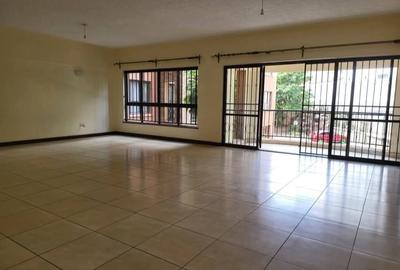 3 Bed Apartment with En Suite at Brookside Drive - 4