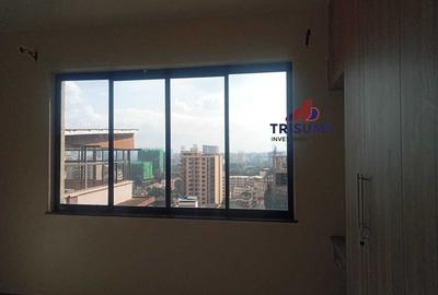 Serviced 3 Bed Apartment with En Suite in Parklands