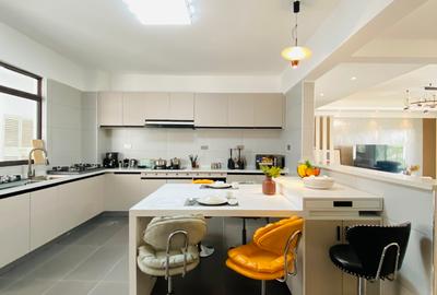 4 Bed Apartment with En Suite at Githunguri Road - 4