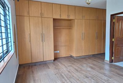 3 Bed Apartment with En Suite in Kileleshwa