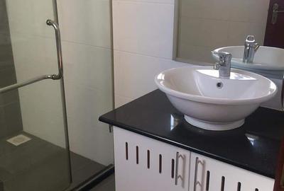 3 Bed Apartment with En Suite in Rhapta Road - 4