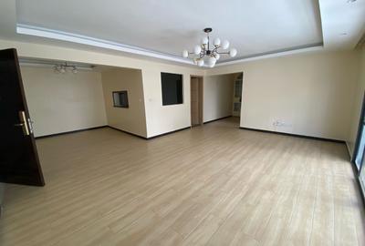 4 Bed Apartment with En Suite in Lavington