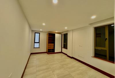 Serviced 3 Bed Apartment with En Suite in Rhapta Road