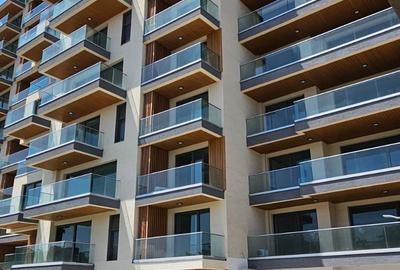 3 Bed Apartment with En Suite at As145