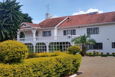 Commercial Property with Service Charge Included in Runda - 4