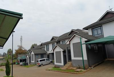 4 Bed Townhouse with Swimming Pool at Five Star Paradise - 3