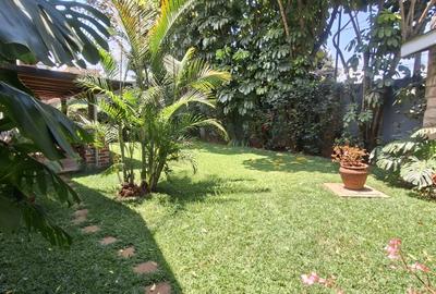 5 Bed Townhouse with En Suite in Lavington - 3