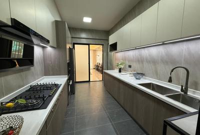 3 Bed Apartment with En Suite in Lavington - 4