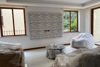 6 Bed Villa with En Suite at Lavington - 4