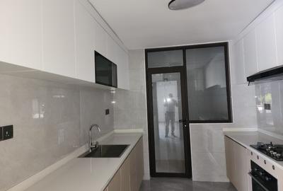3 Bed Apartment with En Suite at Riverside Drive - 3