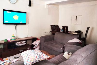 4 Bed House with En Suite in Donholm - 3