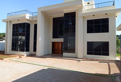 5 Bed House with En Suite in Kitisuru