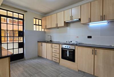2 Bed Apartment with En Suite in Ruaka - 3