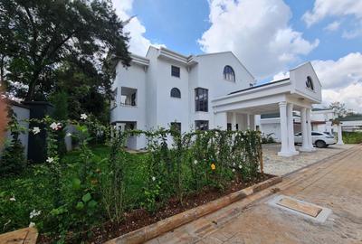 6 Bed House with En Suite at Karen