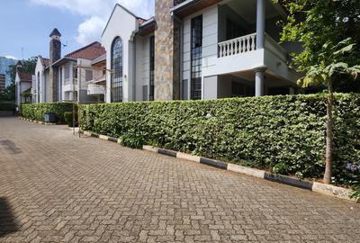 4 Bed Townhouse with En Suite in Kileleshwa - 2