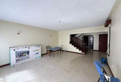 5 Bed Townhouse with En Suite in Lavington