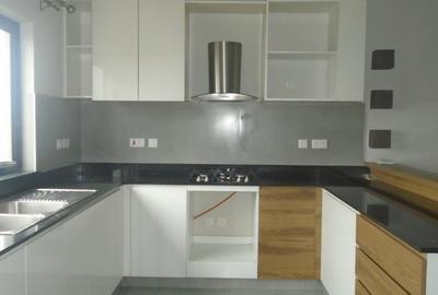 3 Bed Apartment with En Suite at Kileleshwa