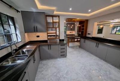 4 Bed Townhouse with En Suite at Lavington Green