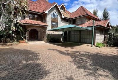 5 Bed Townhouse with En Suite at Lavington Green