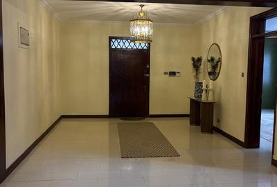 5 Bed Apartment with Garden in Nyari - 2