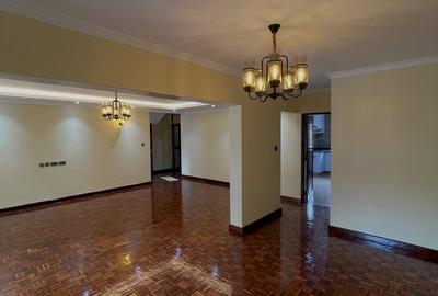 5 Bed Townhouse with En Suite in Lavington - 2