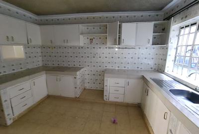 3 Bed Apartment with En Suite in Kilimani