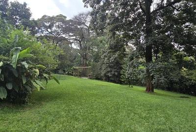 5 Bed House with En Suite at Lavington Green