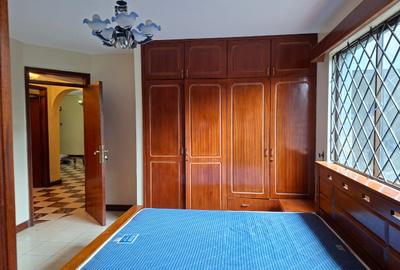 3 Bed Apartment with En Suite in General Mathenge - 4