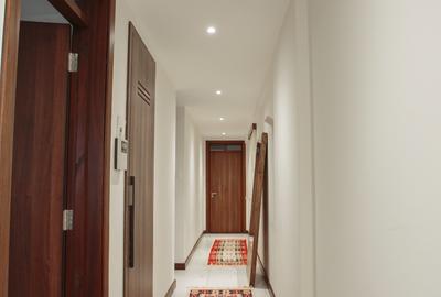 Furnished 3 Bed Apartment with En Suite in General Mathenge