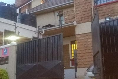 5 Bed Townhouse with En Suite in Karen