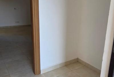 1 Bed Apartment with En Suite in Westlands Area - 3