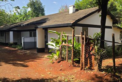 4 Bed House with En Suite at Loresho Crescent