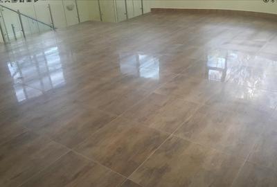 5 Bed Townhouse with En Suite in Lavington - 3