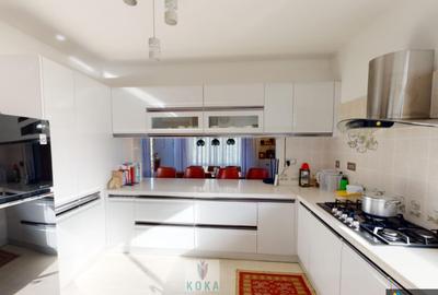 5 Bed Villa with En Suite in Runda - 4