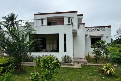 3 Bed Villa with En Suite at Mtwapa Donya