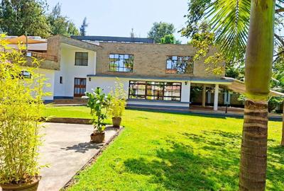 4 Bed House with En Suite in Runda - 3