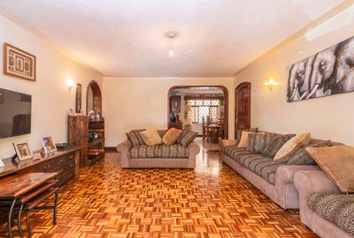 4 Bed Apartment with En Suite at Brookside