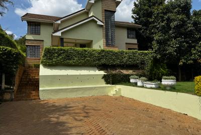 4 Bed Townhouse with En Suite in Kitisuru