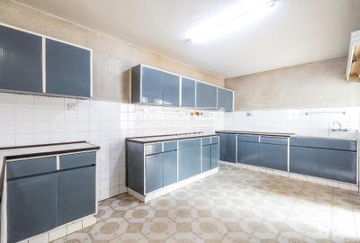 4 Bed Townhouse with En Suite in Parklands - 3