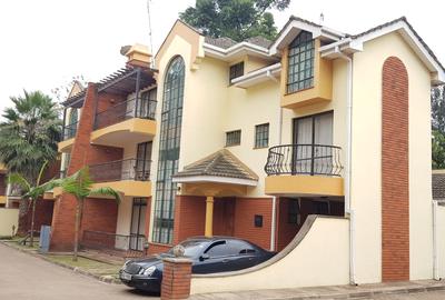 4 Bed Townhouse with En Suite at Vihiga Road