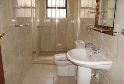 3 Bed Apartment with En Suite in Lavington - 2