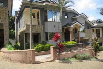 4 Bed Townhouse with En Suite at Westlands