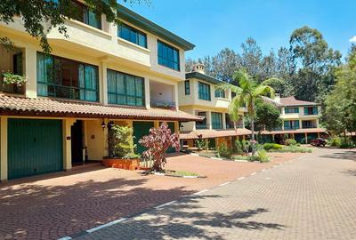 4 Bed Townhouse with En Suite in Brookside